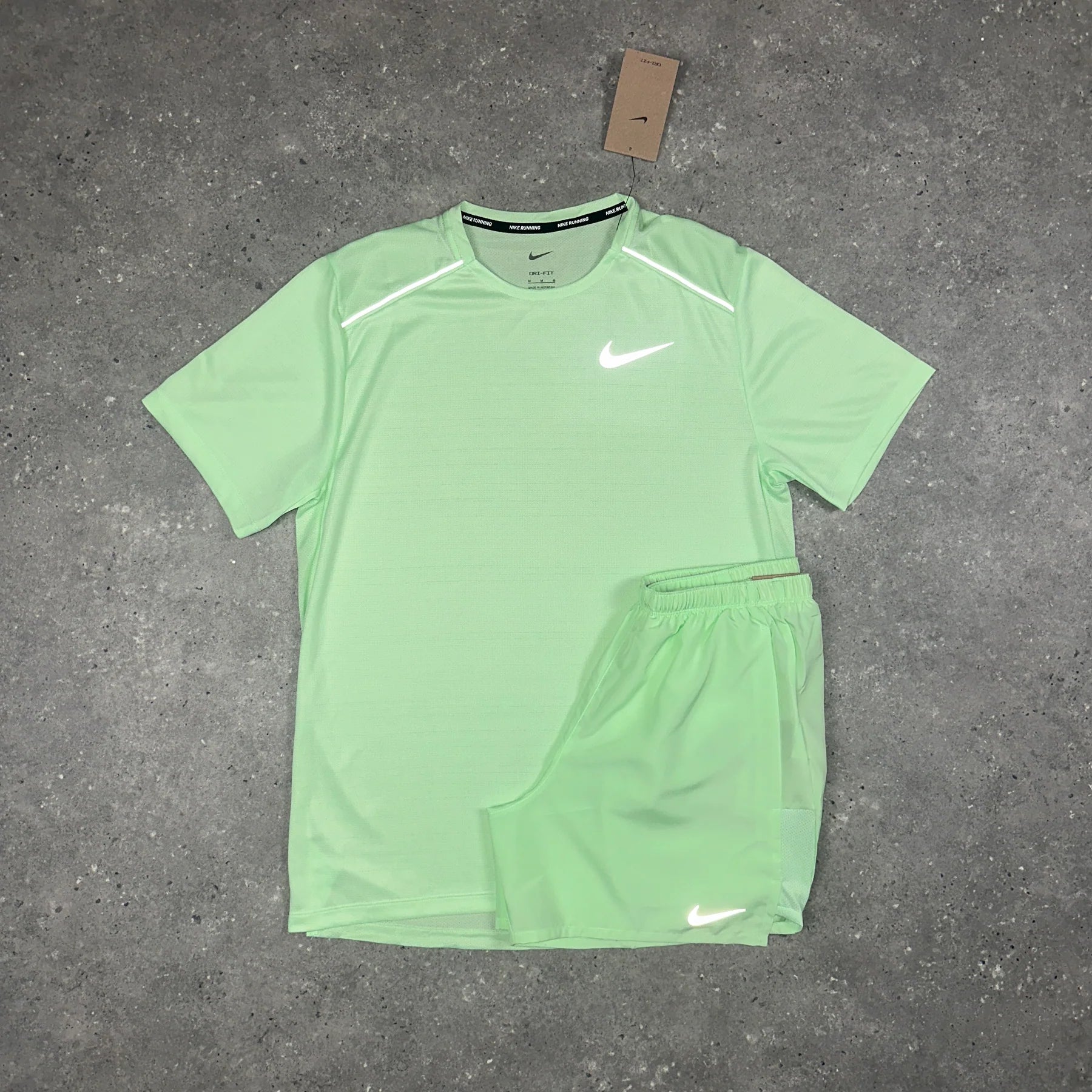 Nike Miller SET - MINT