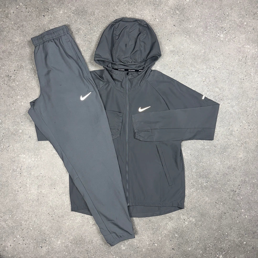 Nike Miller Tracksuit - Grå