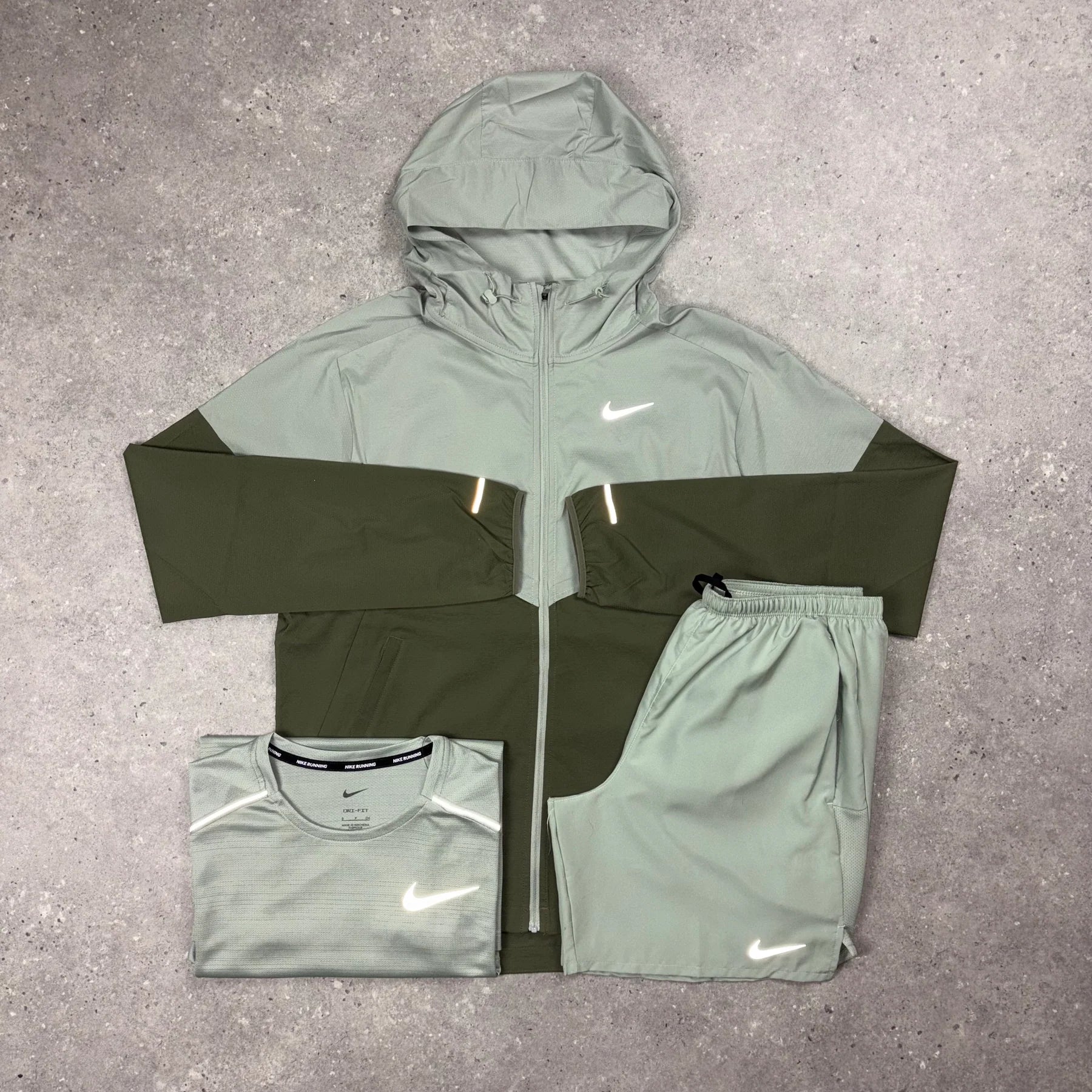 NIKE MILLER SET - 3 PIECE GRÖN